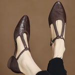 Karla | Klasické kožené boty s páskem do T a pleteným detailem
